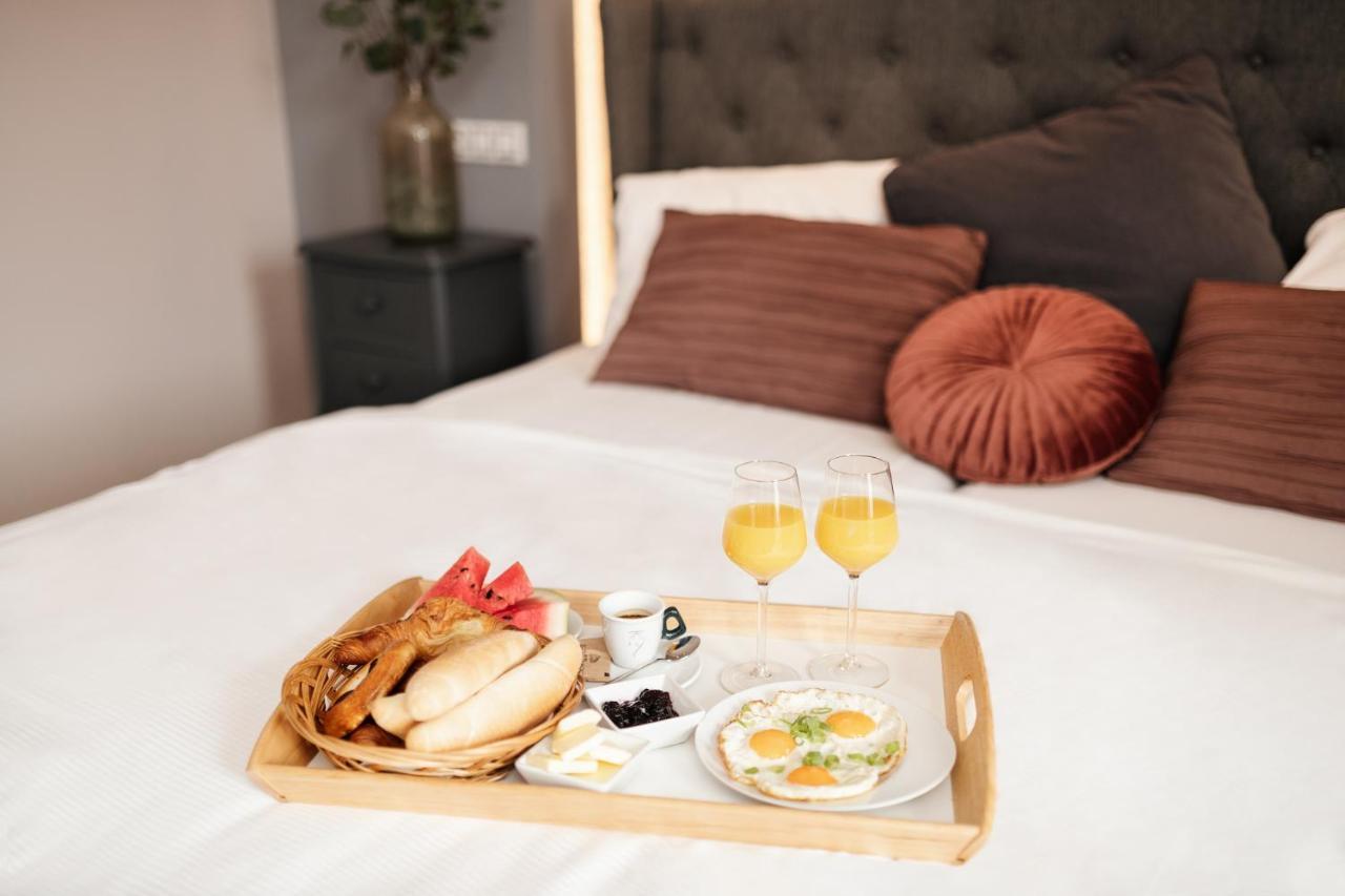 Wine & Wellness Hotel Besedni Dum Valtice Eksteriør billede